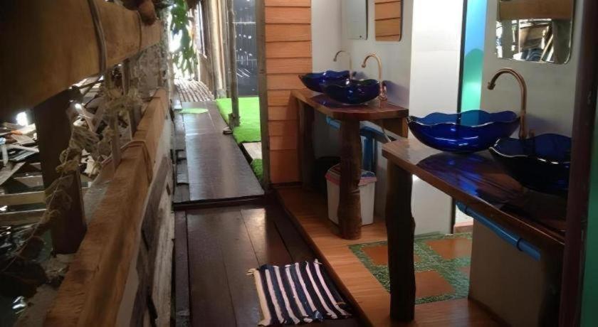 Peacock Hostel Koh Lanta Exterior photo